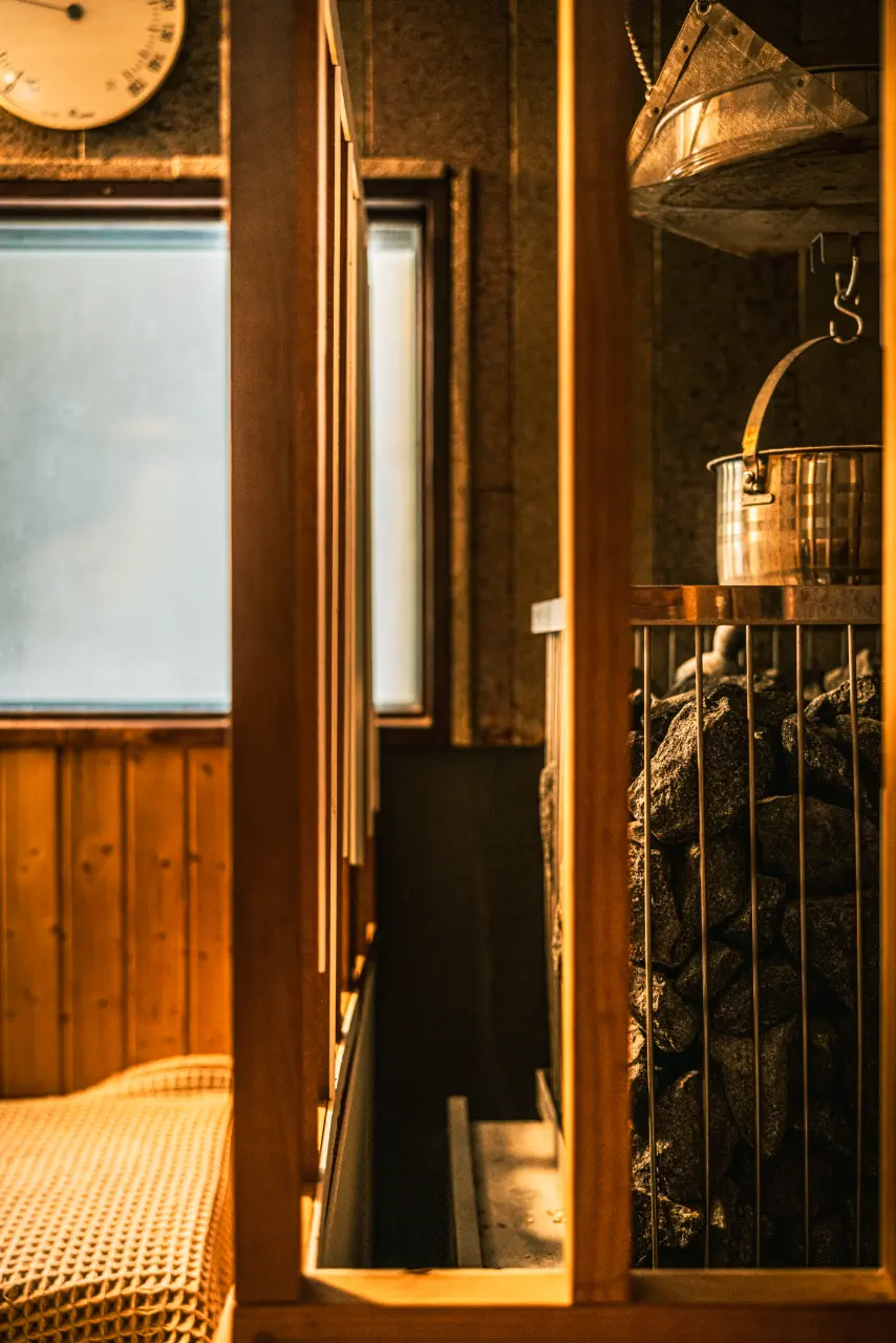 草本香气萦绕的 sauna 热力