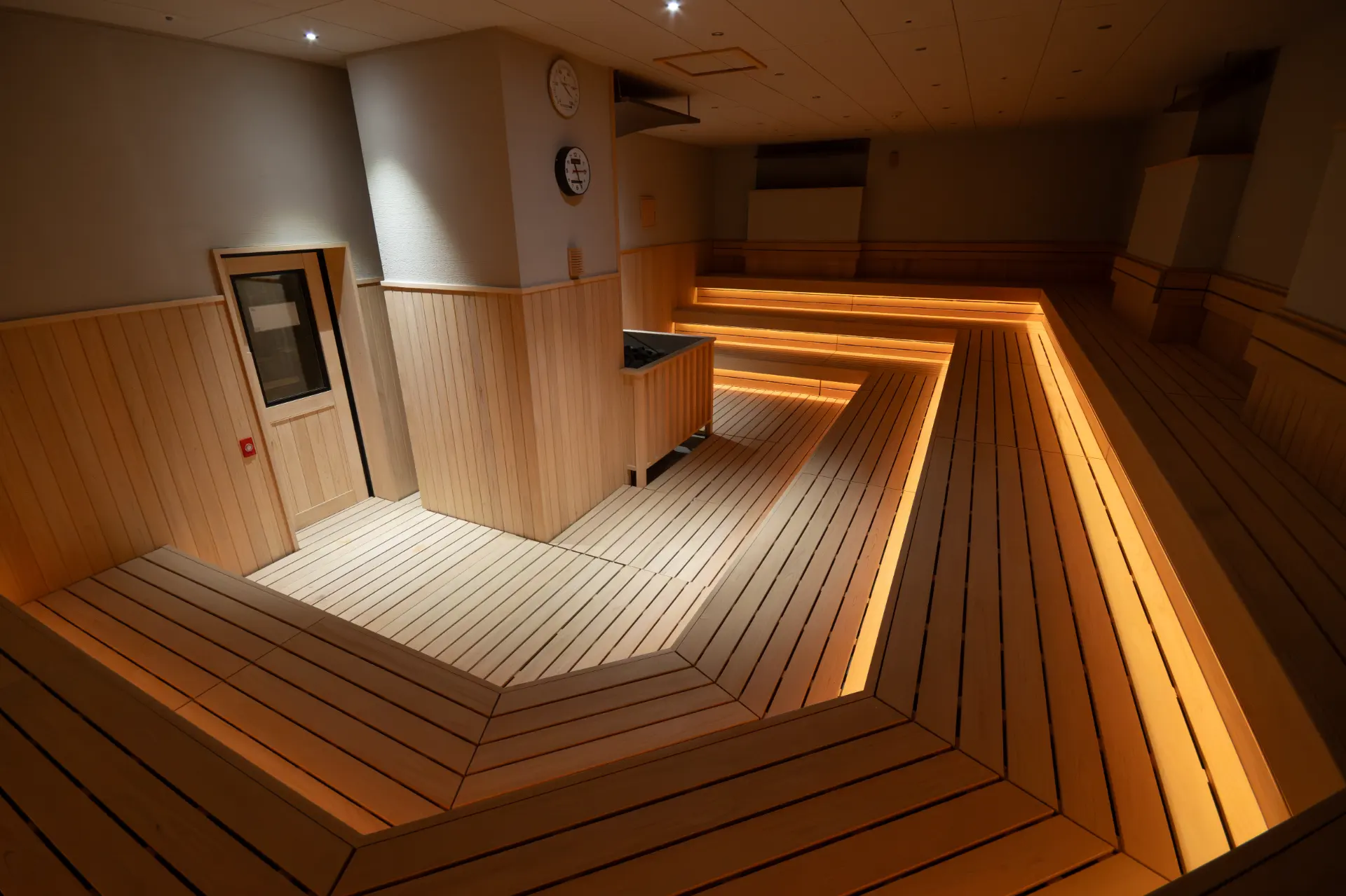 A Japanese-style sauna deepened by fragrance