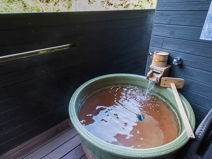 Open-air bath in guest room
