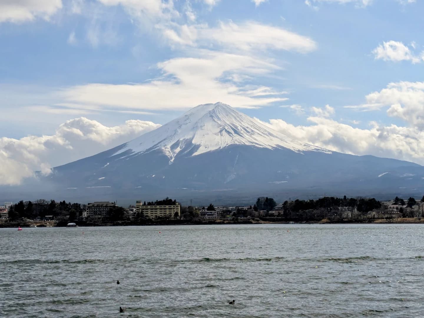 Blick auf den Mount Fuji vom Kawaguchi-See