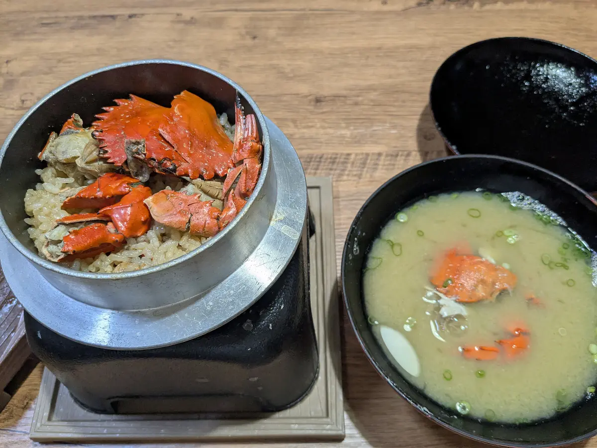 蟹釜飯與蟹味噌湯