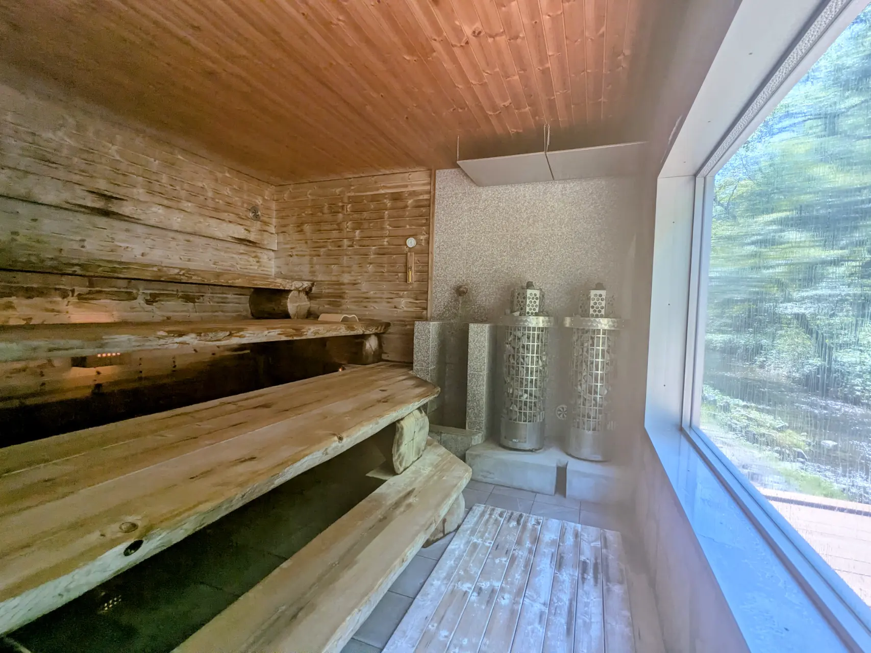 Seiryu no Sasayaki Sauna (Murmur of the Clear Stream Sauna)
