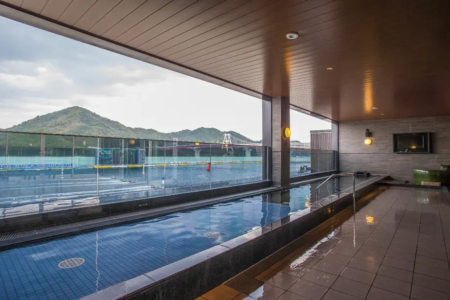 Outdoor bath (quoted from official website)