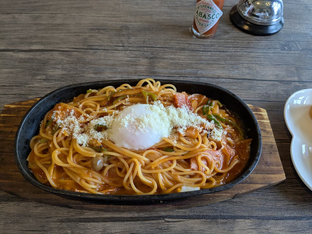Mì Ý Napolitan cho bữa trưa tại ga Dentetsu Kurobe "Pasta Shokudo Regalo"