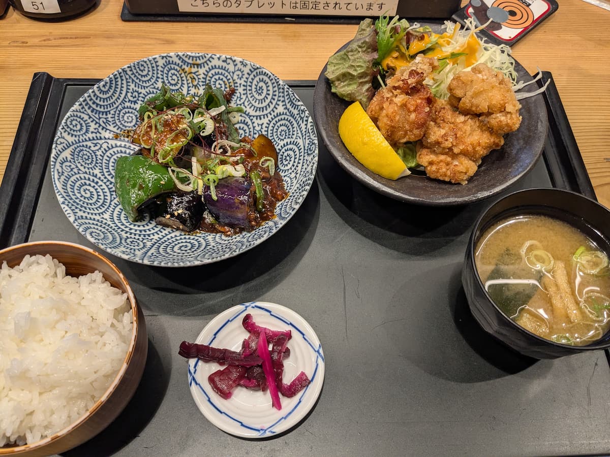 Nutritional replenishment after sauna at the on-site restaurant